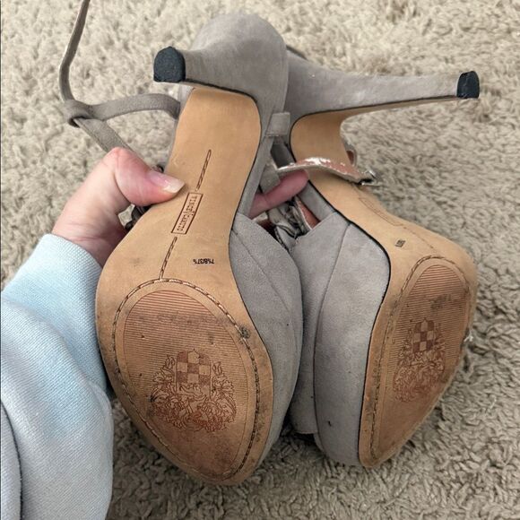 Elegant Taupe Platform Heels - Picture 6 of 6
